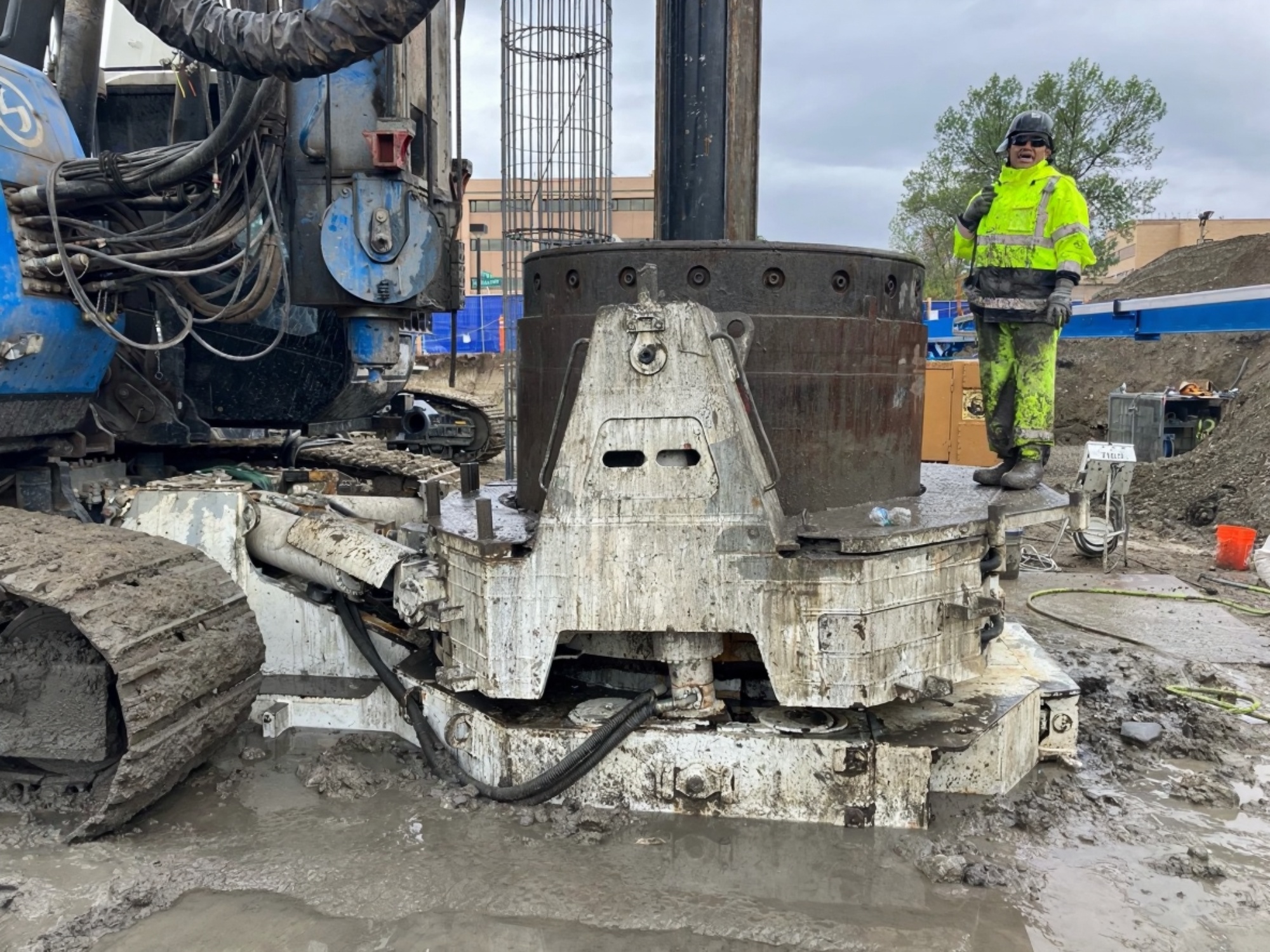 Bauer R2000 Used 2000 Bauer BV2000 for sale in United States | Piling Broker